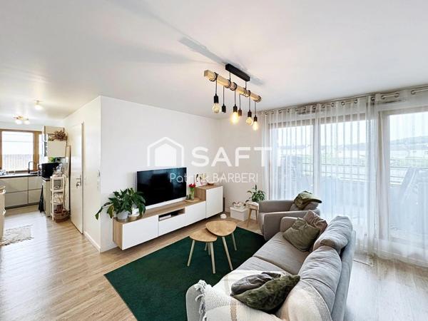 Résidence récente et dernier étage!