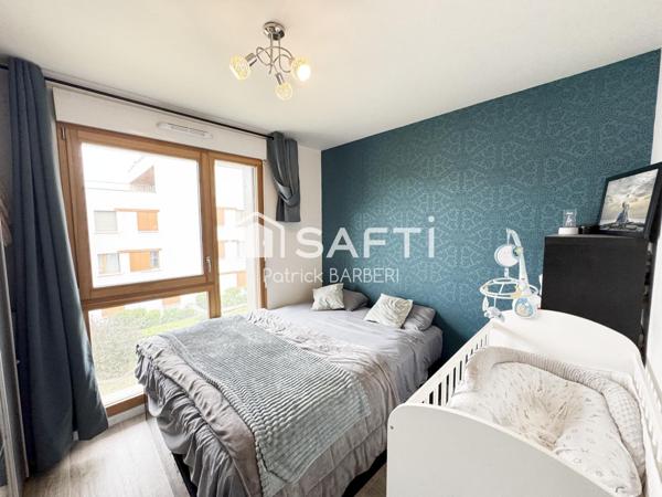 Résidence récente et dernier étage!