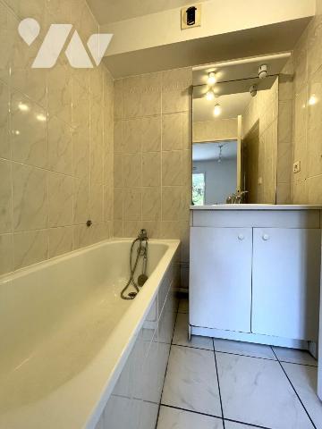 A VENDRE - NANTES - Procé - Au rez-de-chaussée - Appartement T2 d'env 42.30m² avec terrasse/jardin 