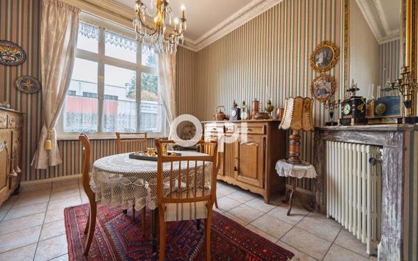 Maison à vendre    5 pièces • 150 m2 Valenciennes