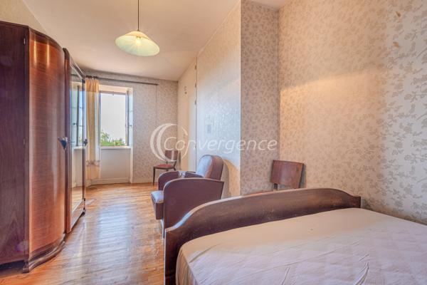Maison de village
                                                                                                                                                                                                                                                                                                                        5 pièce(s)                                                                                                                                                                                                          3 chambre(s)                                                                                                                                                                                                          118  m²