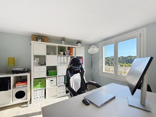 À vendre T3 avec cave et parking ? Rouen Vallon Suisse - ROUEN