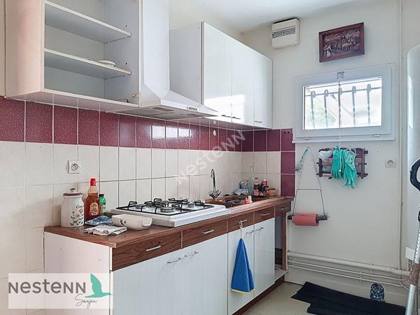 A vendre maison à deux pas du centre de Saujon,110 m², 3 chambres,2 garages, terrain de 815m²