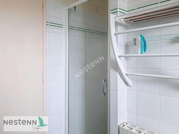 A vendre maison à deux pas du centre de Saujon,110 m², 3 chambres,2 garages, terrain de 815m²