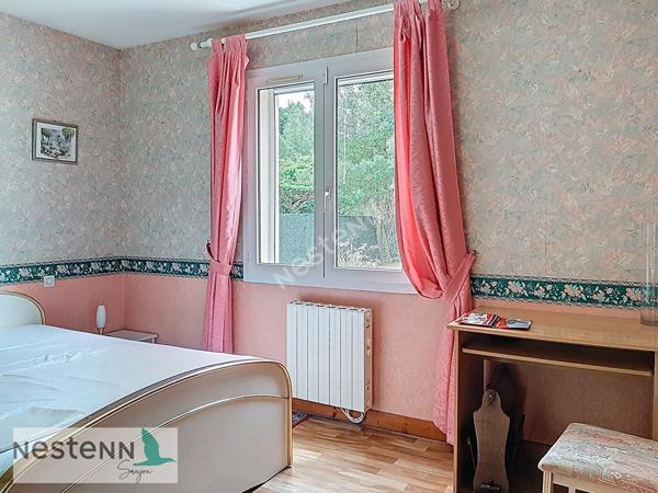 A vendre maison à deux pas du centre de Saujon,110 m², 3 chambres,2 garages, terrain de 815m²