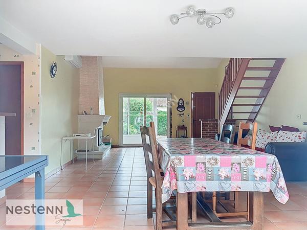 A vendre maison à deux pas du centre de Saujon,110 m², 3 chambres,2 garages, terrain de 815m²