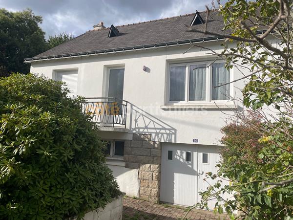 Vente
                Maison70 m² - 3 Pièces -
                    PONTIVY (56300)