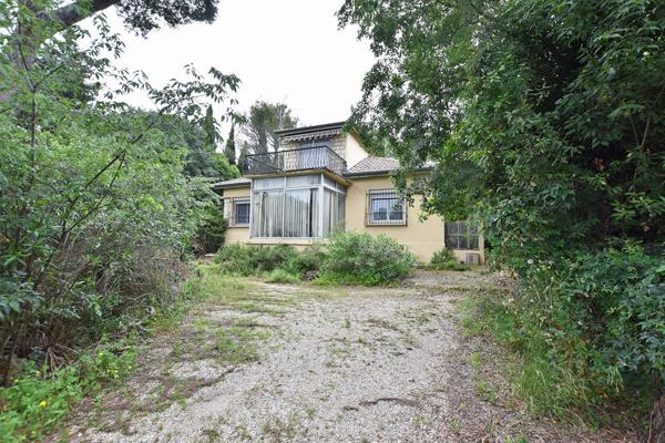 Nîmes (30900) maison avec super terrain au calme