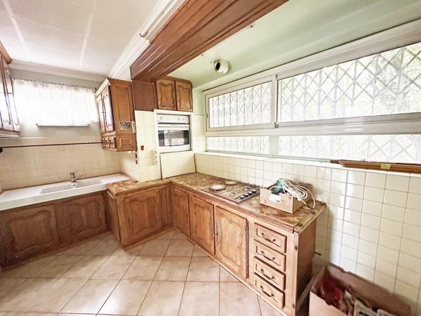 Nîmes (30900) maison avec super terrain au calme