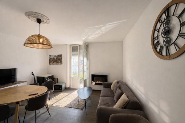 Appartement T4 meublé - 82 m² - Centre-ville / Ruban Bleu