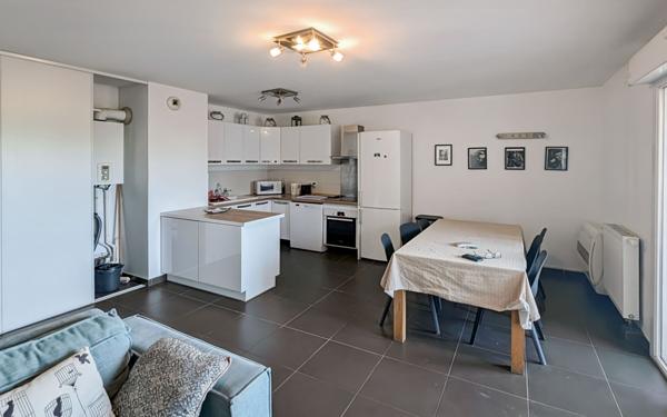 Appartement à vendre    3 pièces • 70 m2 Cannes