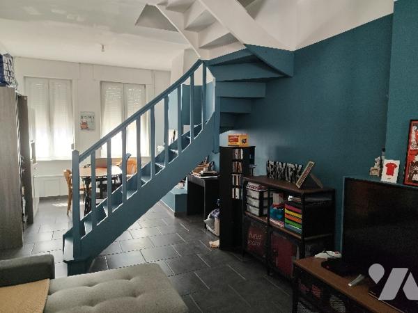 Maison de ville de 4 pièces-80 m2 + extérieur