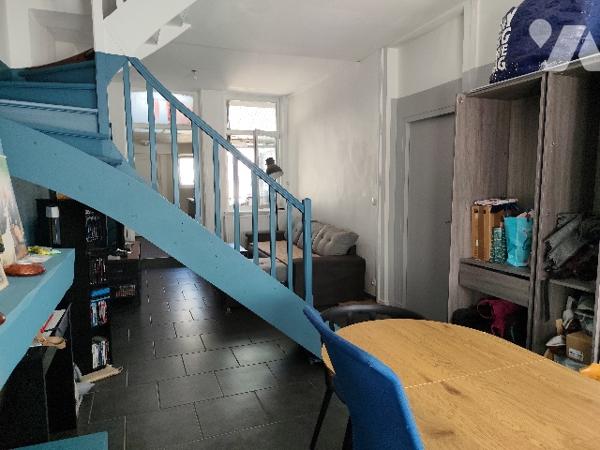 Maison de ville de 4 pièces-80 m2 + extérieur
