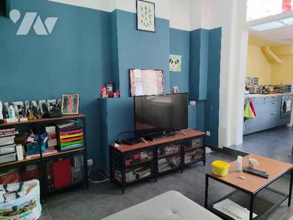 Maison de ville de 4 pièces-80 m2 + extérieur