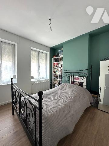 Maison de ville de 4 pièces-80 m2 + extérieur