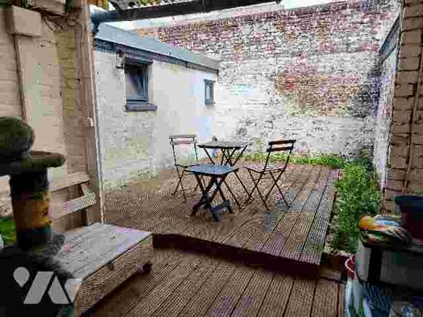 Maison de ville de 4 pièces-80 m2 + extérieur
