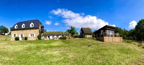 Belle maison en pierre, avec dépendances et une vue magnifique sur les Pyrénées