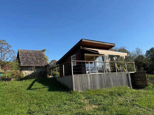 Belle maison en pierre, avec dépendances et une vue magnifique sur les Pyrénées