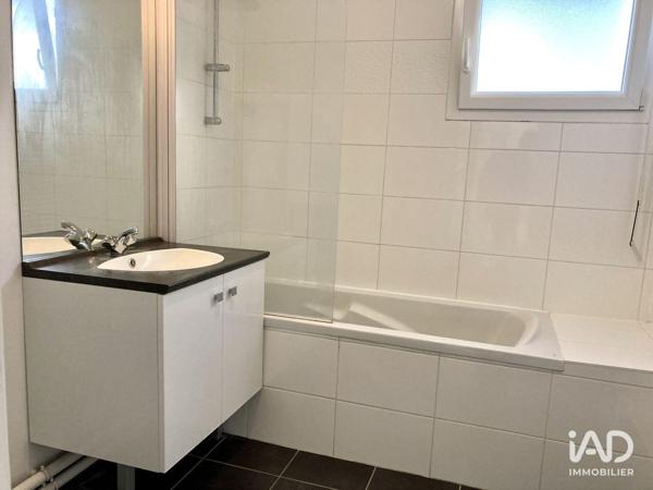 Location appartement 3 pièces 64 m² Lesquin