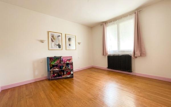 Maison à vendre    5 pièces • 136 m2 Anneyron