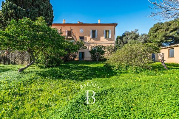 L'Île-Rousse, Villa 10 Chambres -  410 m² à vendre