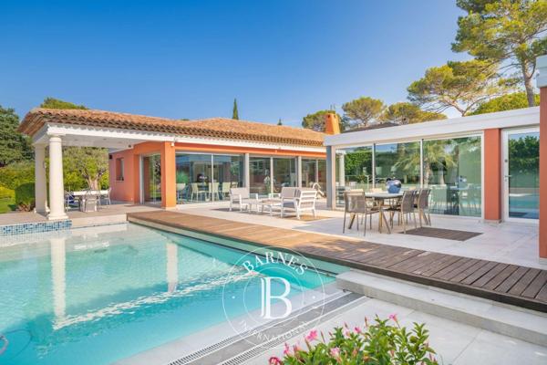 Mougins, Villa 4 Chambres -  211 m² à vendre