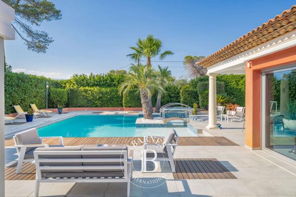 Mougins, Villa 4 Chambres -  211 m² à vendre