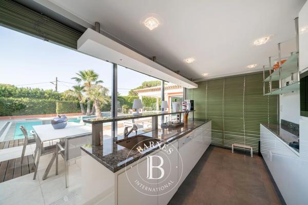 Mougins, Villa 4 Chambres -  211 m² à vendre