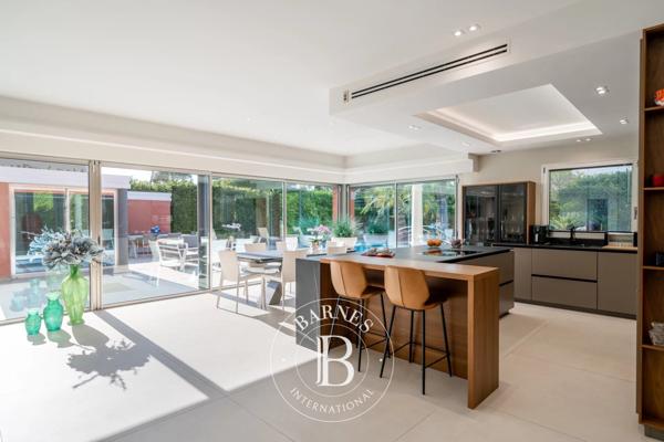 Mougins, Villa 4 Chambres -  211 m² à vendre