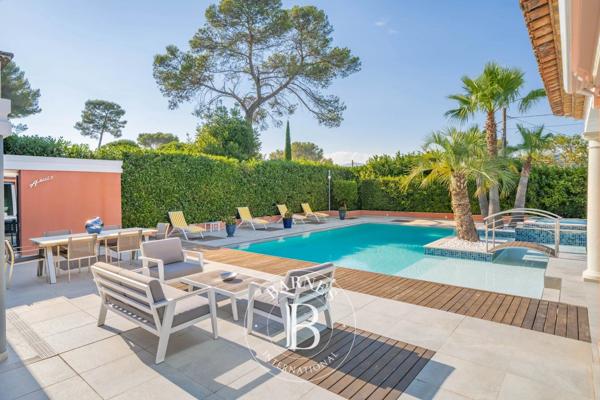 Mougins, Villa 4 Chambres -  211 m² à vendre