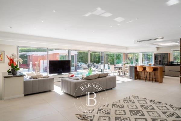 Mougins, Villa 4 Chambres -  211 m² à vendre