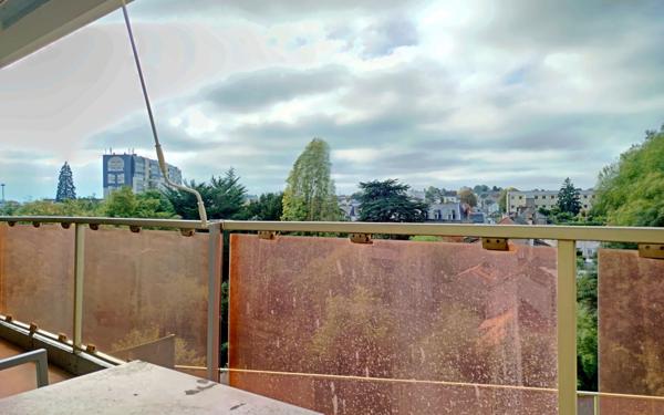 Appartement à vendre    1 pièce • 49 m2 Cholet