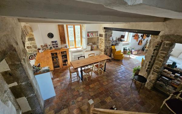 Maison à vendre    5 pièces •  Saint-Paul-le-Jeune