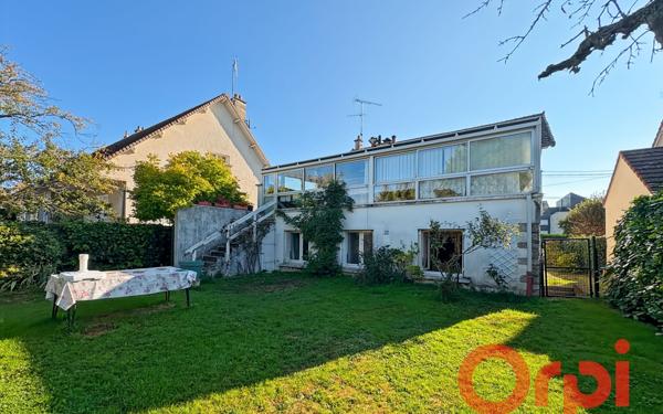 Maison à vendre    4 pièces •  Saint-Amand-Montrond