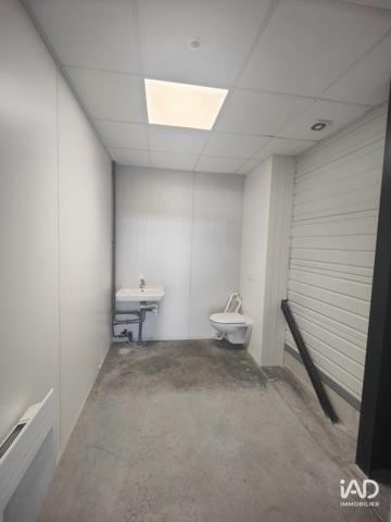 Location local d’activité 358 m² Saône