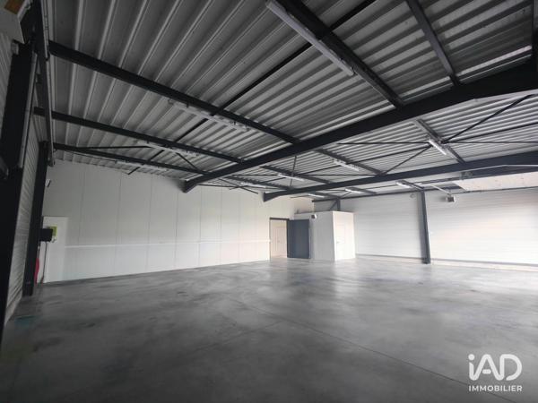 Location local d’activité 358 m² Saône