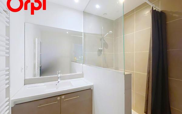 Appartement à vendre    3 pièces • 66 m2 Lyon 2