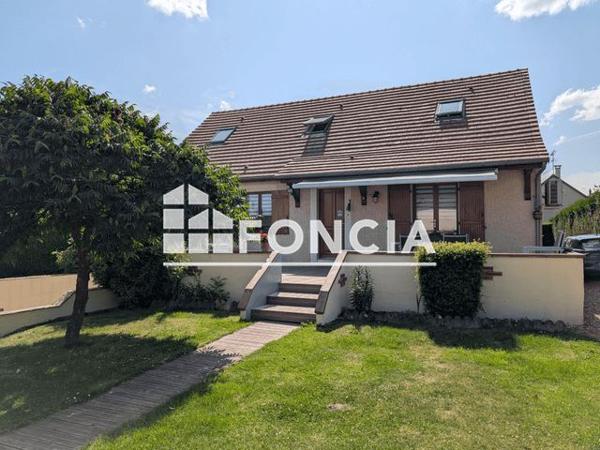À vendre Maison 5 pièces 124 m² - Bû 28410