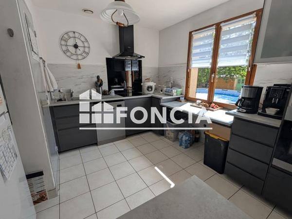 À vendre Maison 5 pièces 124 m² - Bû 28410