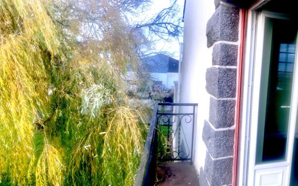 Maison à rénover, beaux volumes et fort potentiel