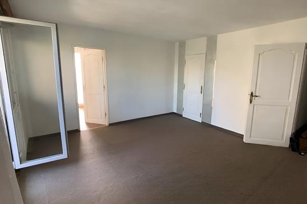 Appartement
                                                                                                                                                                                                                                                                                                                        3 pièce(s)                                                                                                                                                                                                          2 chambre(s)                                                                                                                                                                                                          74.89  m²