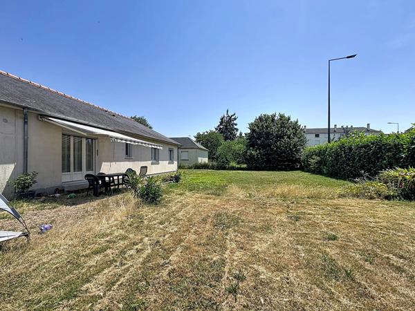 TOURS NORD - MAISON DE PLAIN PIED - 5 PIECES 3 CHAMBRES - JARDIN - CAVE - GARAGE