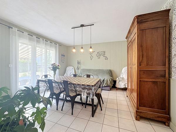 TOURS NORD - MAISON DE PLAIN PIED - 5 PIECES 3 CHAMBRES - JARDIN - CAVE - GARAGE