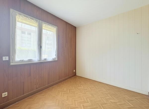 TOURS NORD - MAISON DE PLAIN PIED - 5 PIECES 3 CHAMBRES - JARDIN - CAVE - GARAGE