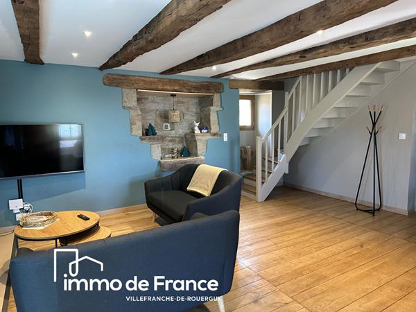 Corps de ferme, maison  3 chambres de 162 m², 2 gîtes sur 130 m², piscine, terrain de 5000 m²