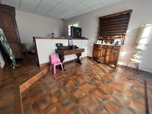 Maison à vendre à Saint-Denis-lès-Bourg dans l'Ain (01000), ref :