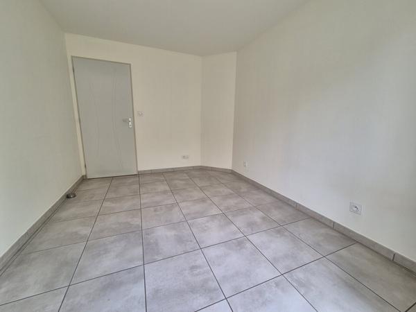 Maison individuelle de plain-pied – 5 pièces – 4 chambres – 105 m²