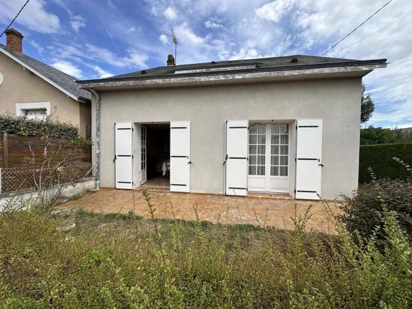 Pavillon 99m²,  3 chambres, dont 1 au  rez-de-chaussée, 2 salles de bain.