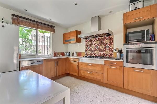 Maison familiale avec piscine - NIMES (30)