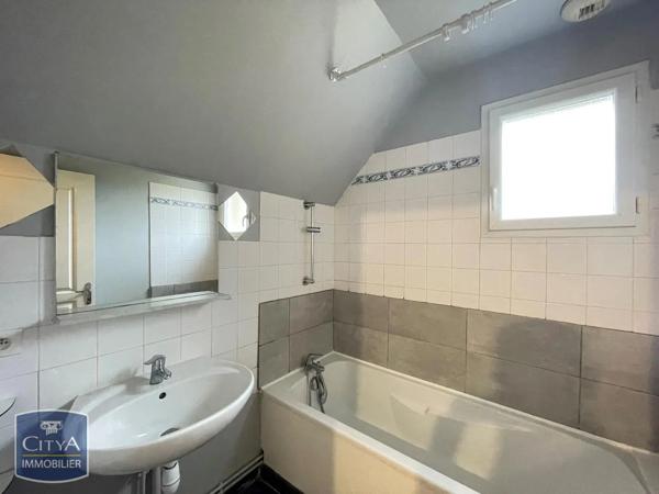Maison à louer 5 pièces 100.66m² Étampes-sur-Marne (02400)